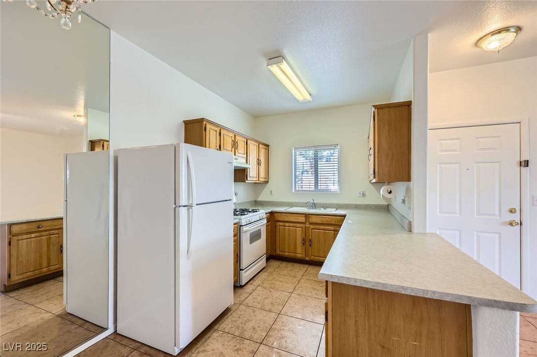 Las Vegas, NV 89142,5650 E Sahara AVE #1001