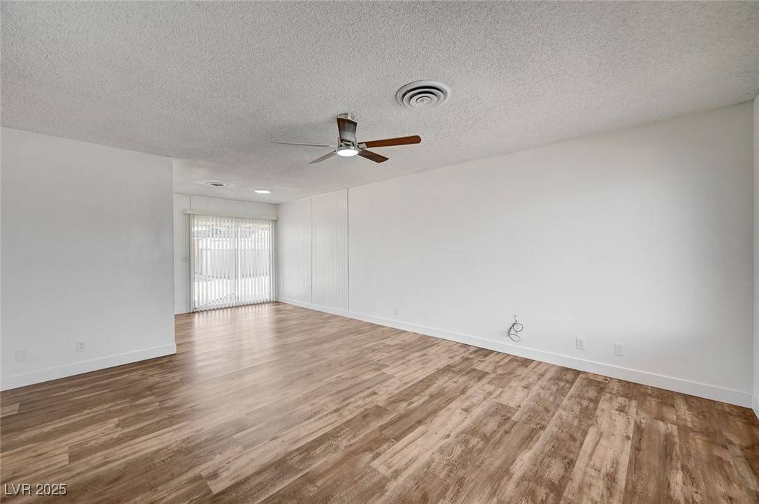 Las Vegas, NV 89115,4047 Maple Hill RD