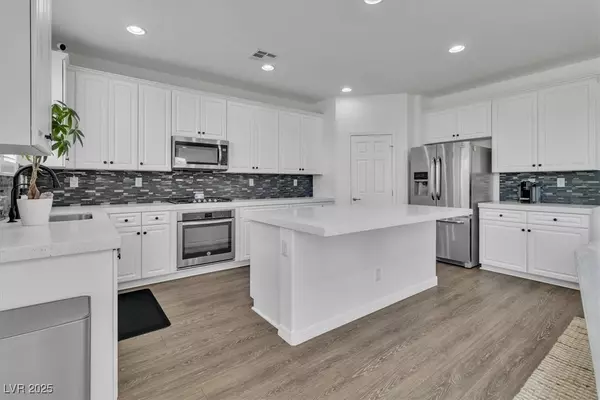 Las Vegas, NV 89179,7775 Santos Bay CT