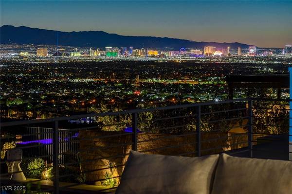 527 Serenity Point DR, Henderson, NV 89012