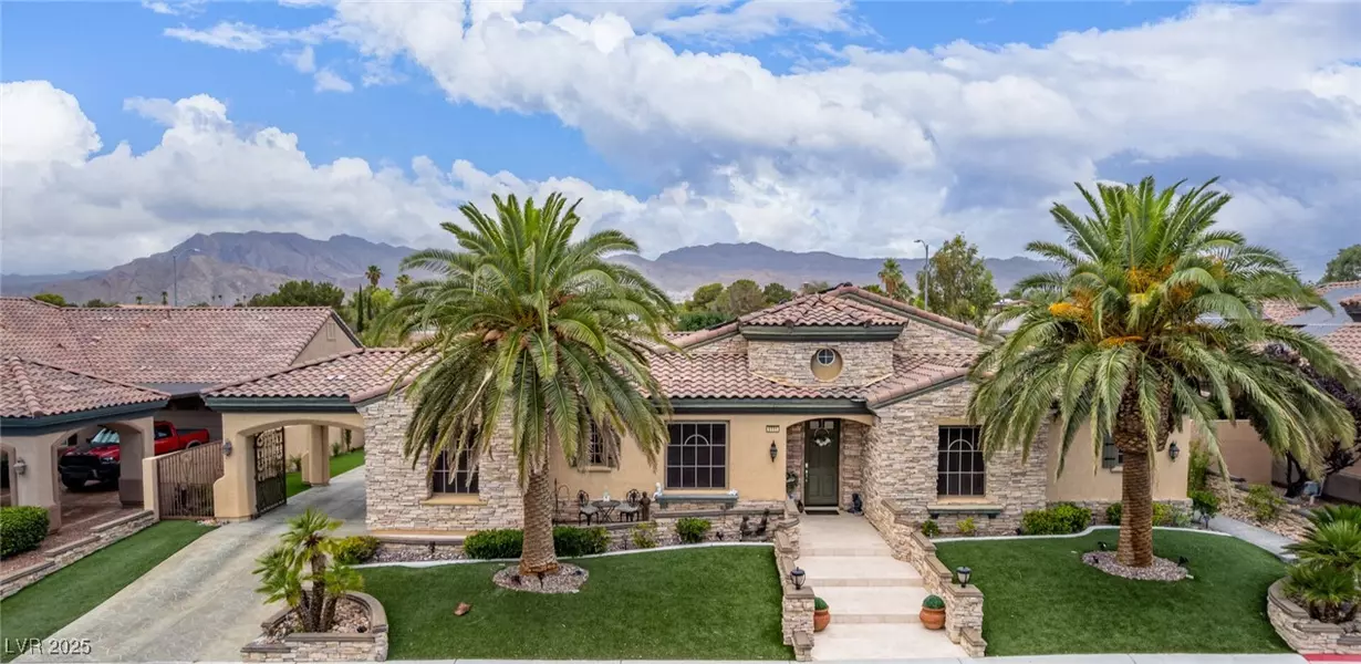 5111 Crown Cypress ST, Las Vegas, NV 89149