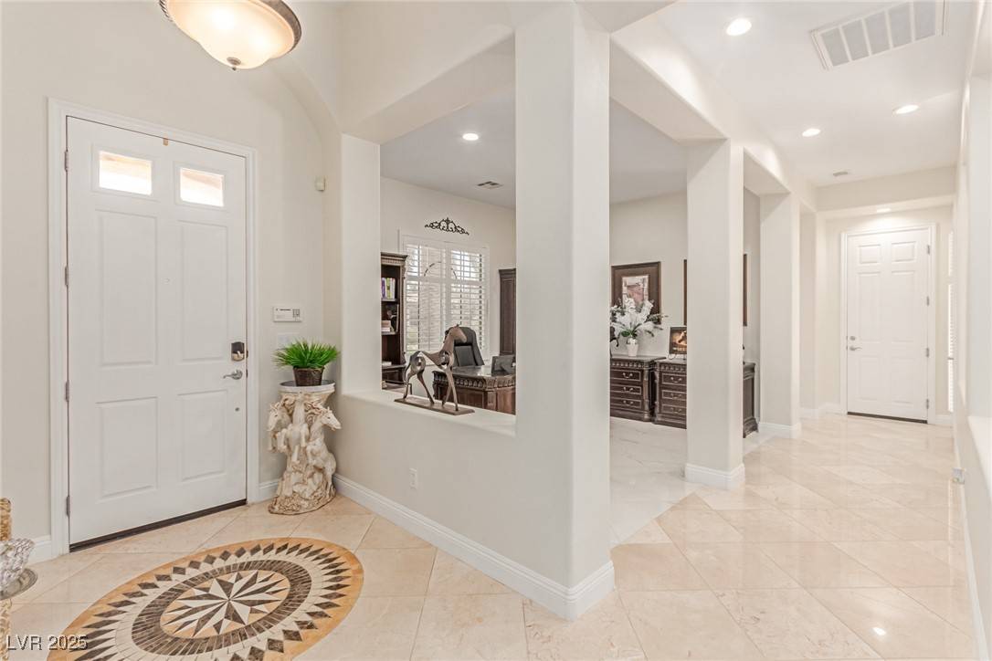 Las Vegas, NV 89149,5111 Crown Cypress ST