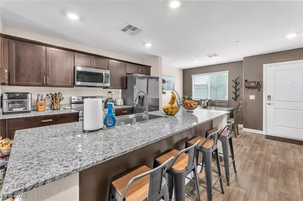 Las Vegas, NV 89183,12280 Golden Wreath RD #3