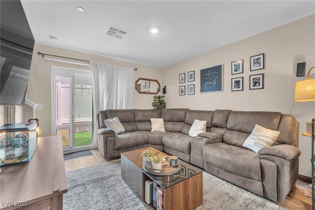 12280 Golden Wreath RD #3, Las Vegas, NV 89183