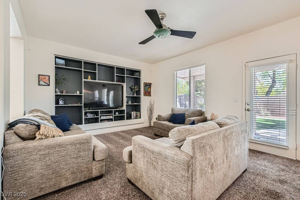 Las Vegas, NV 89129,10413 Rising Harbor AVE