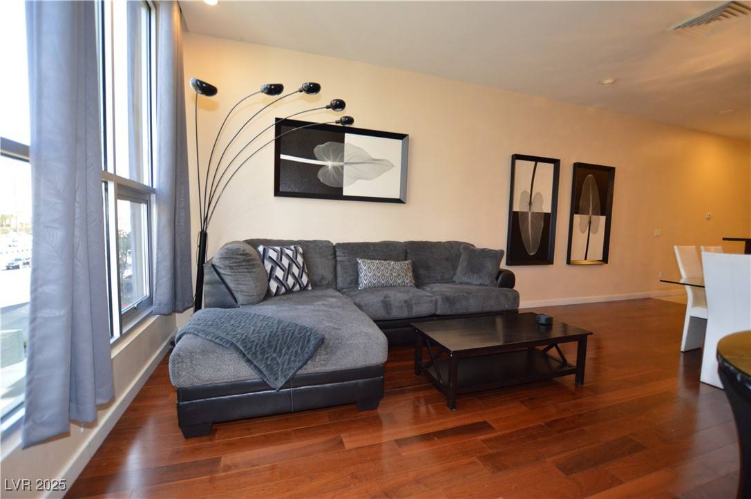 4585 DEAN MARTIN DR #205, Las Vegas, NV 89103