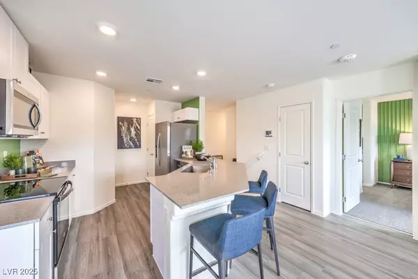North Las Vegas, NV 89084,7965 Aurora Sky ST #621