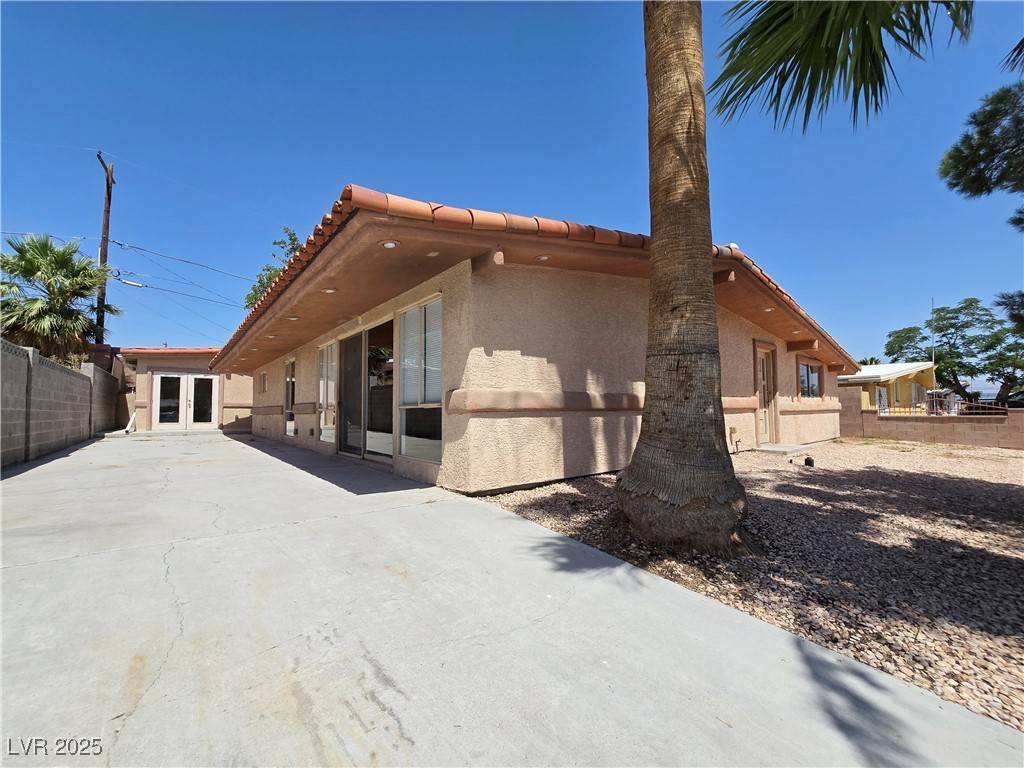 Las Vegas, NV 89101,713 N 18th ST #0