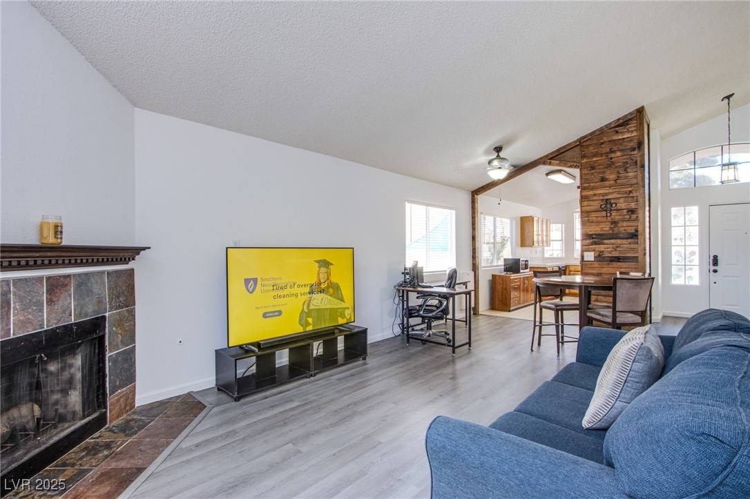 Las Vegas, NV 89117,2752 Devita CIR