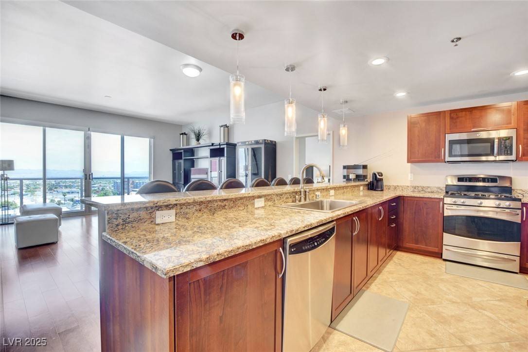 Las Vegas, NV 89101,150 Las Vegas BLVD #1016