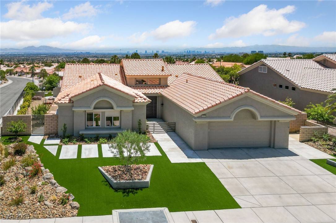 2616 Faiss DR, Las Vegas, NV 89134