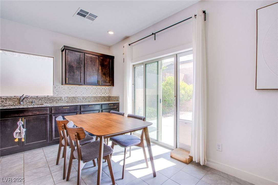 Las Vegas, NV 89141,10434 Rose Palisade ST