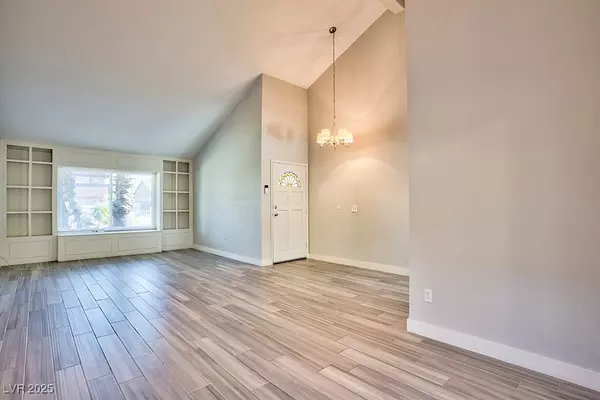 Las Vegas, NV 89103,6848 Groveview LN