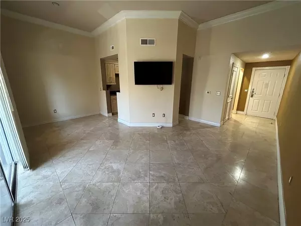 Las Vegas, NV 89169,260 E Flamingo RD #308