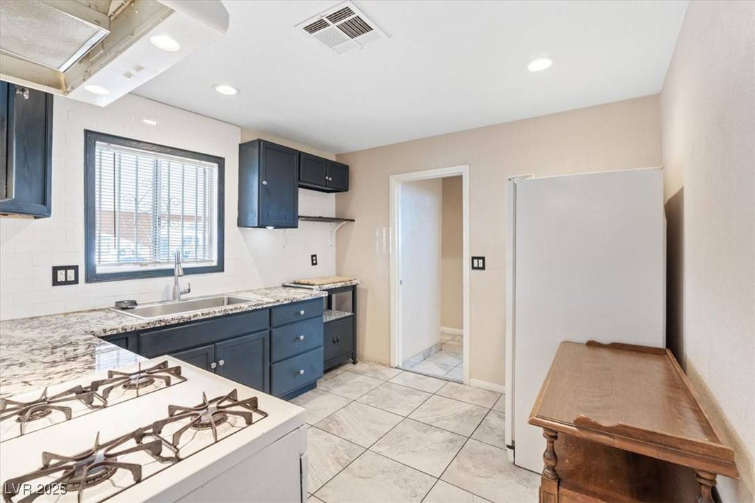 North Las Vegas, NV 89030,3715 Tabor AVE