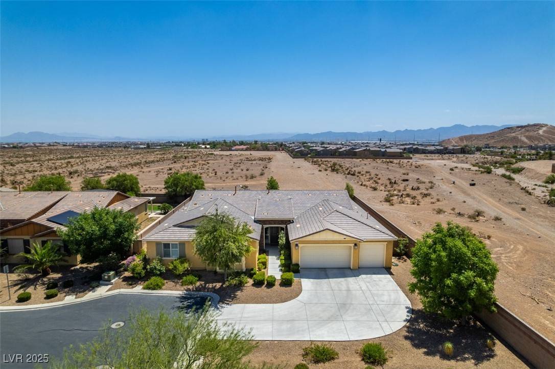9042 Cedar Fort CT, Las Vegas, NV 89113