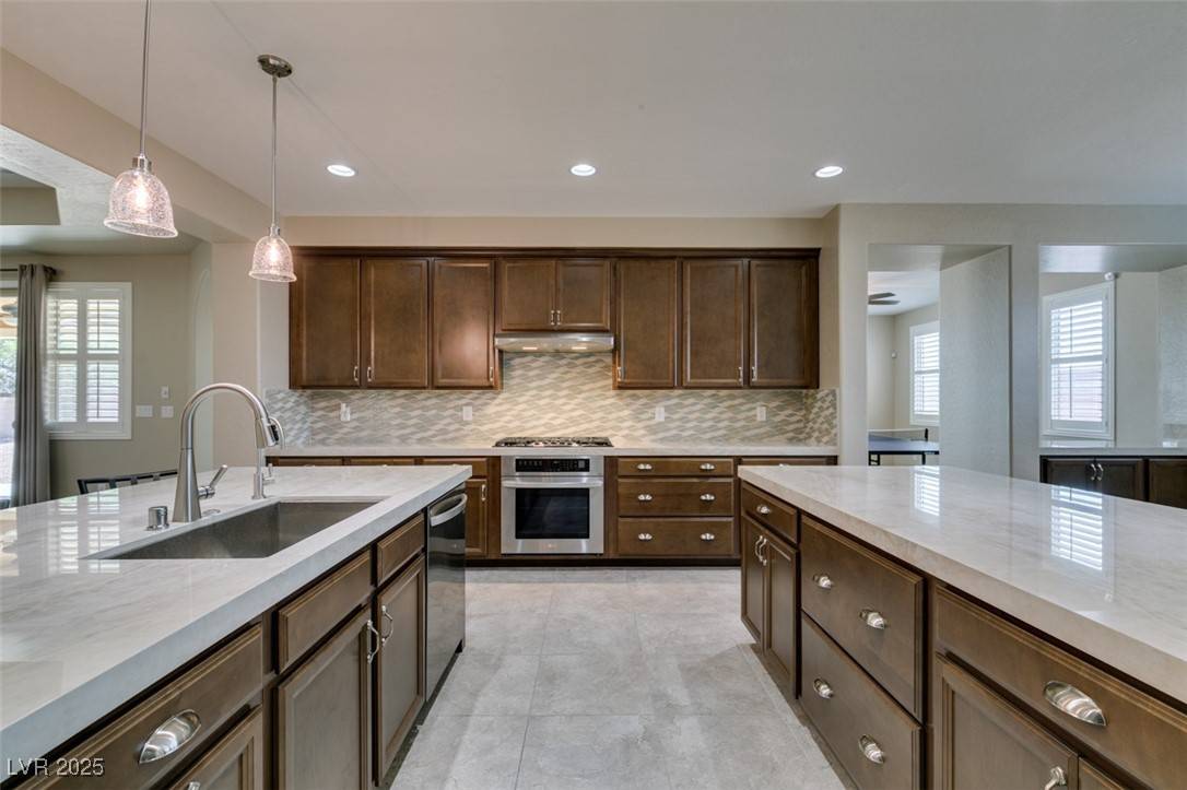 Las Vegas, NV 89113,9042 Cedar Fort CT
