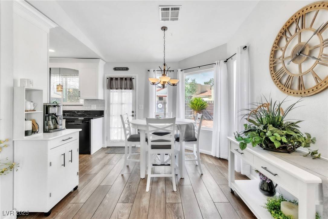 Las Vegas, NV 89108,6536 Pleasant Plains WAY
