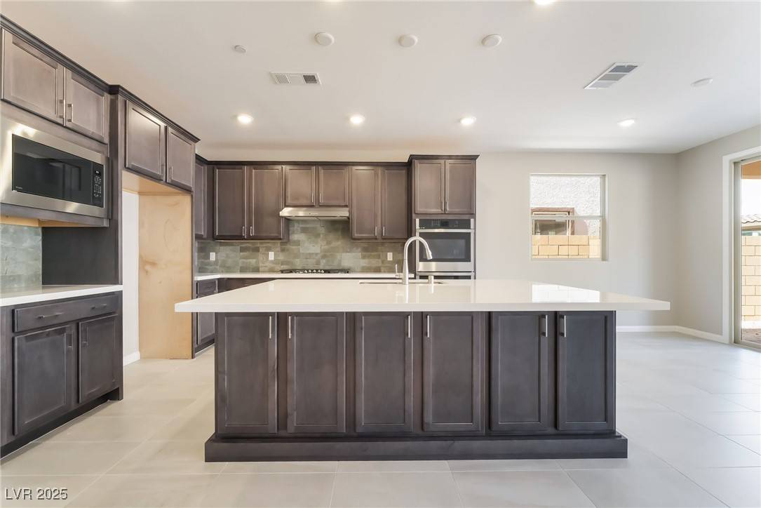 Henderson, NV 89011,774 Cloud Creek ST