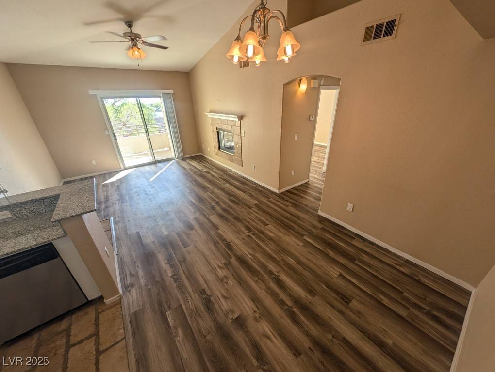 Las Vegas, NV 89144,1709 KING JAMES ST #201