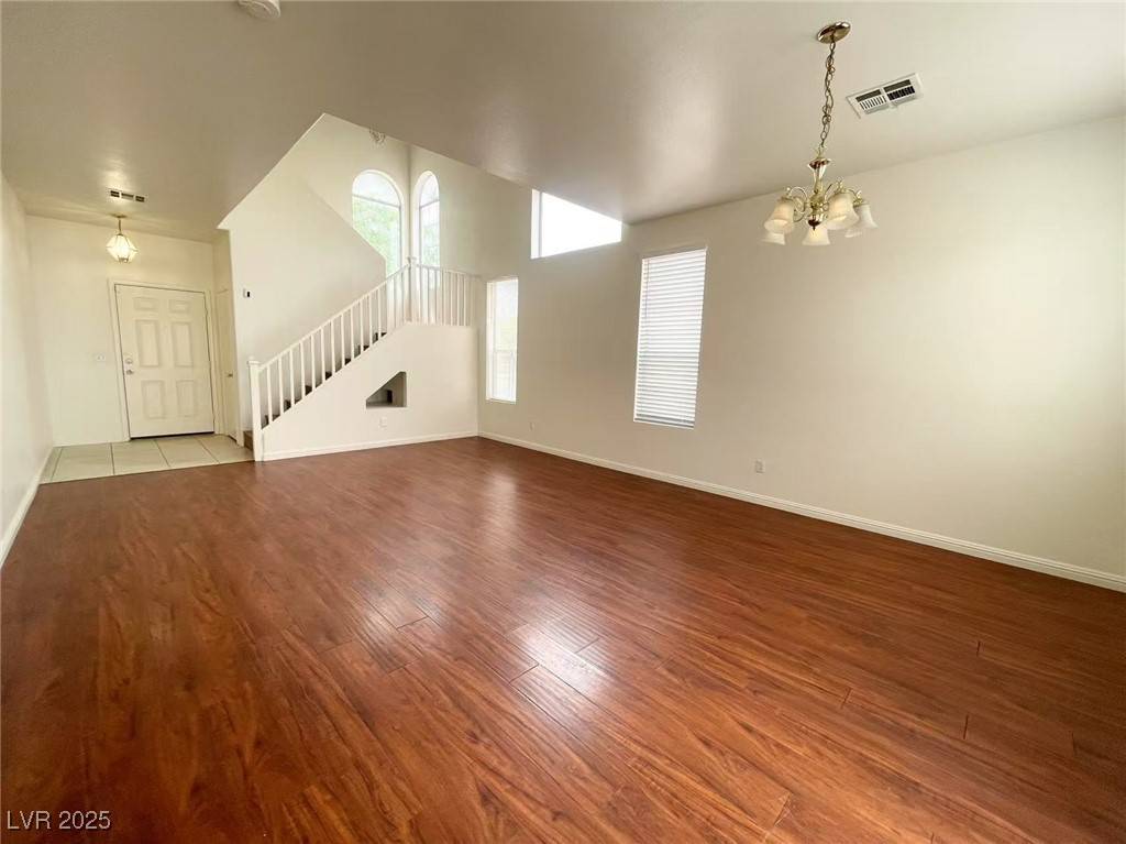 Las Vegas, NV 89130,5936 WOOD PETAL ST