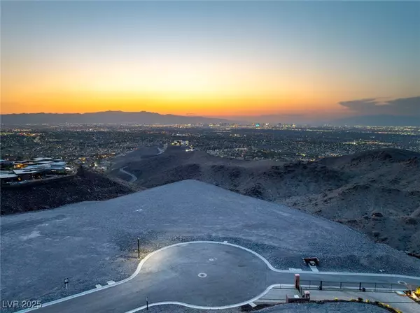 Henderson, NV 89012,673 Dragon Point DR