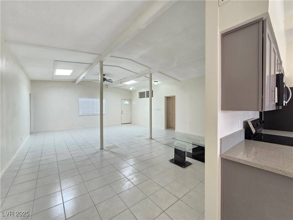 Las Vegas, NV 89107,221 Milinane DR