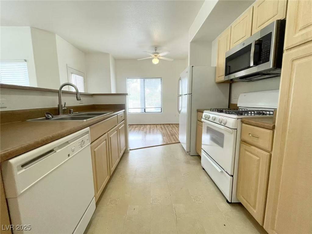 Las Vegas, NV 89166,8250 N Grand Canyon DR #1184
