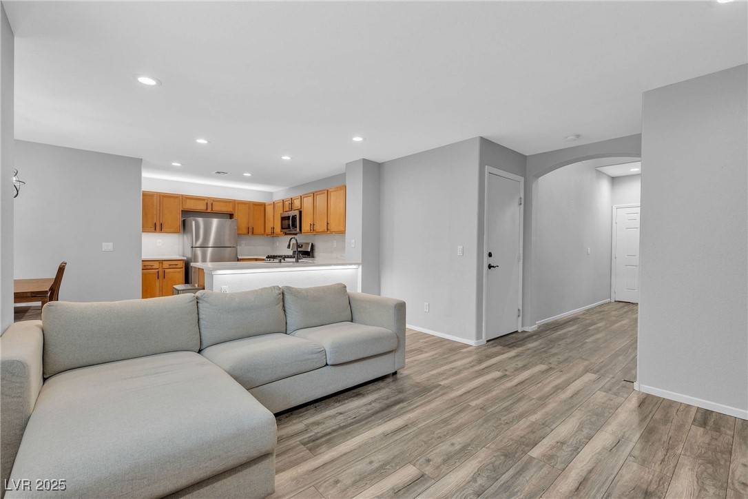 Las Vegas, NV 89148,9074 Maycott AVE