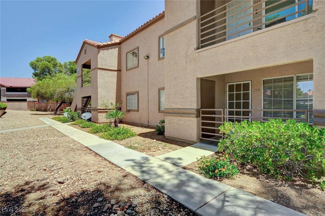Las Vegas, NV 89117,9070 Spring Mountain RD #114
