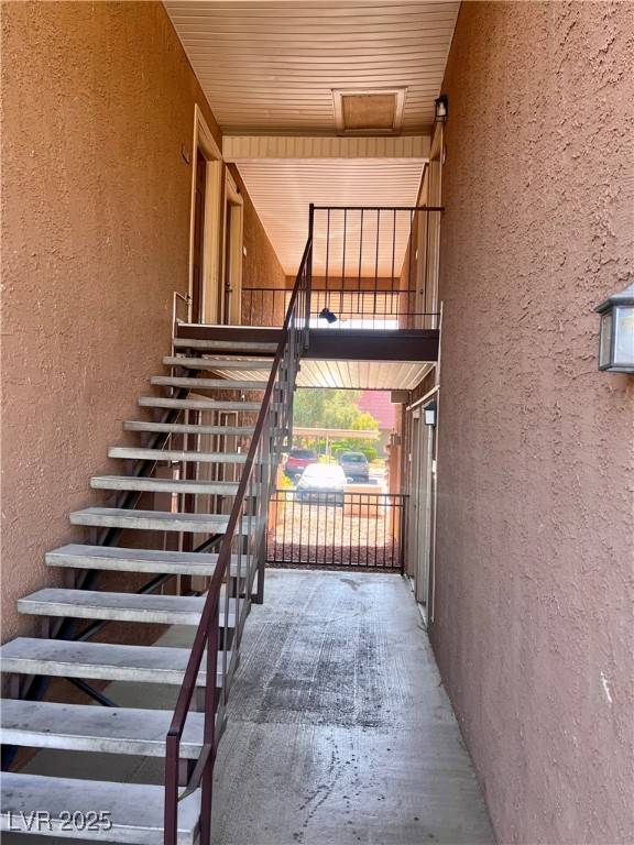 Las Vegas, NV 89103,5020 Indian River DR #432
