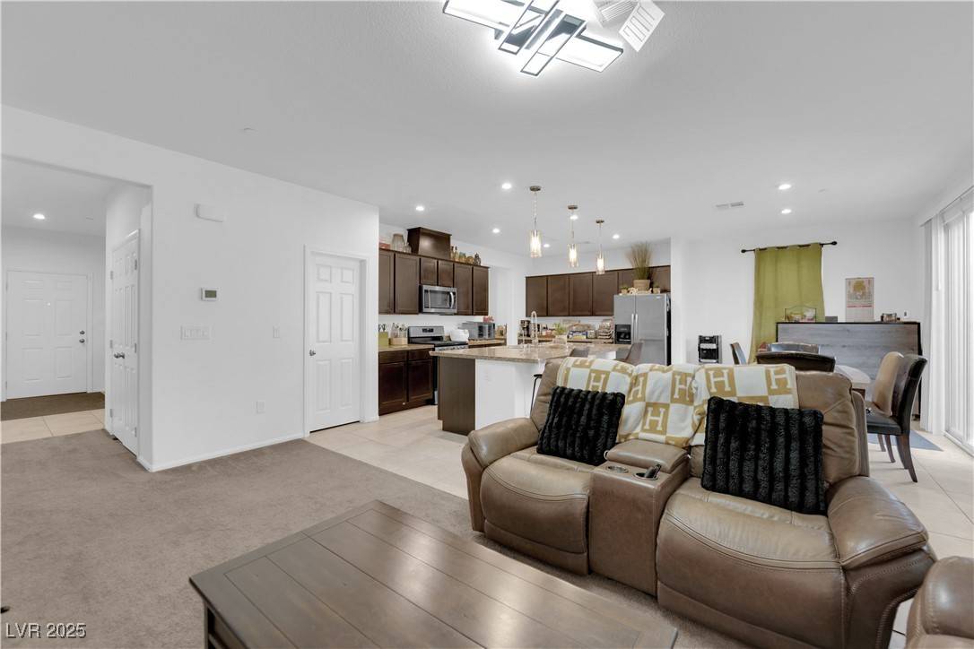 Henderson, NV 89015,1017 Huckburn AVE