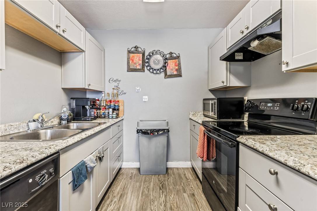 Las Vegas, NV 89101,2915 Cedar AVE #11C