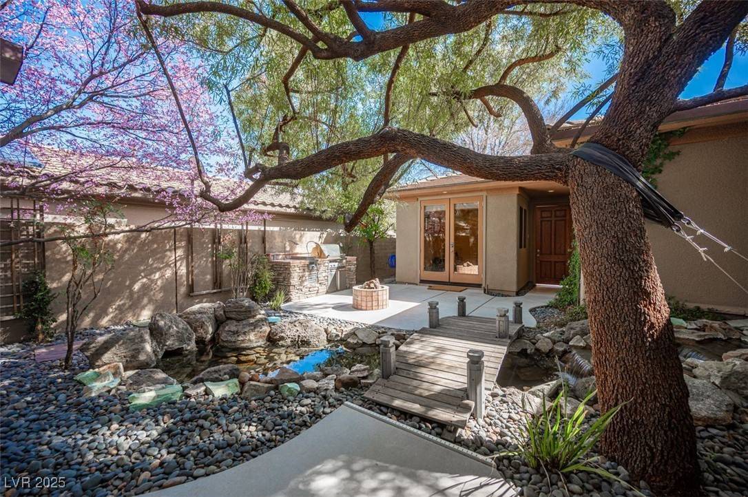 Henderson, NV 89052,15 Emerald Dunes CIR