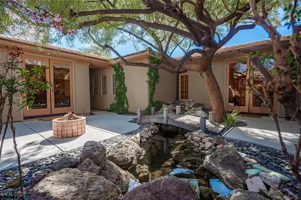 Henderson, NV 89052,15 Emerald Dunes CIR