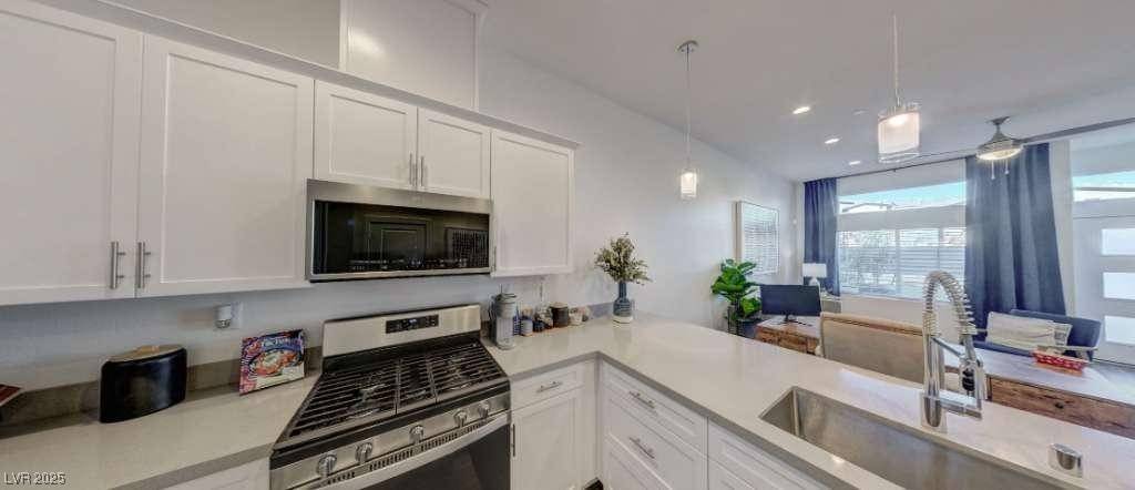 10137 Delighted Sky WAY, Las Vegas, NV 89147