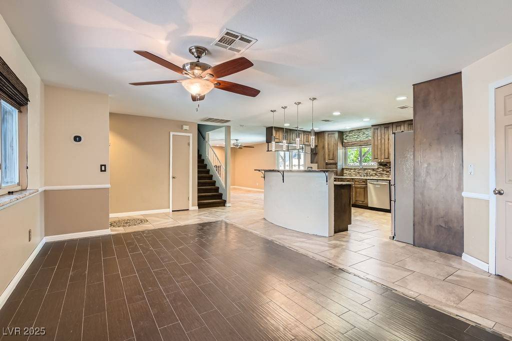 Henderson, NV 89002,733 Strawberry PL