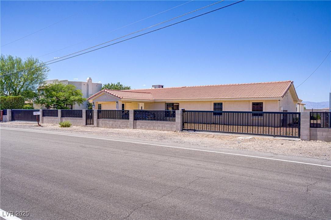 2935 Hardin DR, Henderson, NV 89074