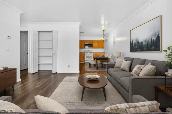 Las Vegas, NV 89108,2132 Chertsey DR #B