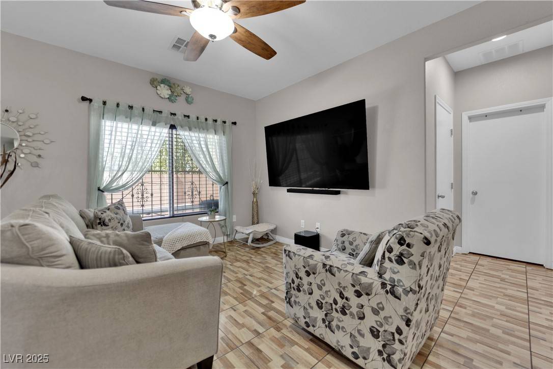 Las Vegas, NV 89115,3752 Calle De Rio AVE