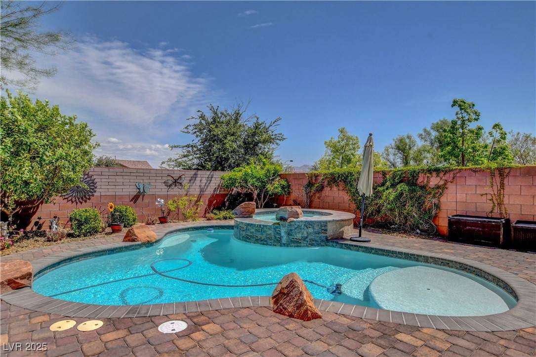 10656 Hyde Corner AVE, Las Vegas, NV 89166