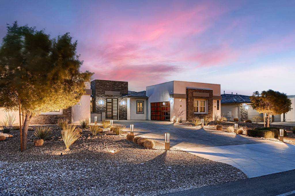 Las Vegas, NV 89113,7966 W Ford AVE
