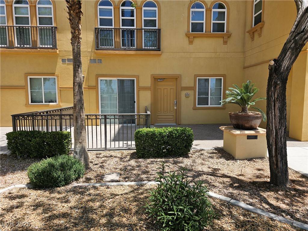 Las Vegas, NV 89123,2455 W Serene AVE #219