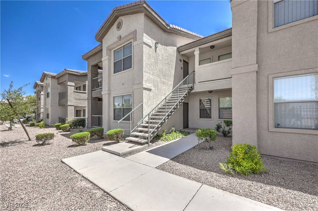 Las Vegas, NV 89113,8000 W Badura AVE #1075