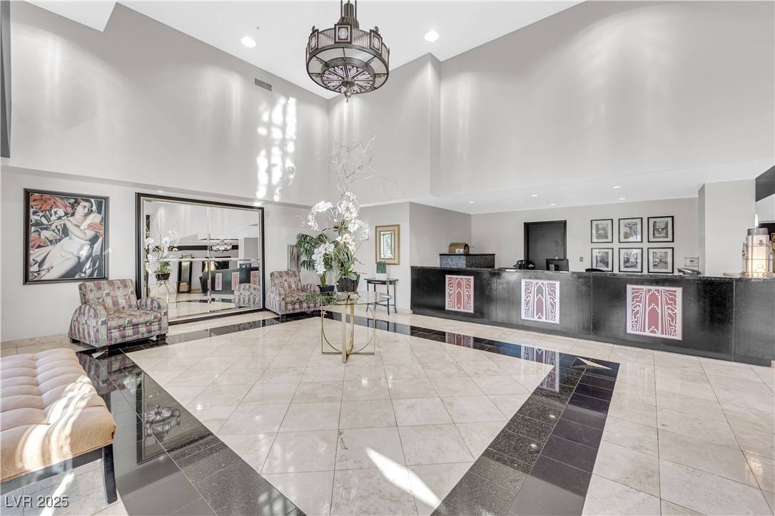 Las Vegas, NV 89109,360 E Desert Inn RD #402