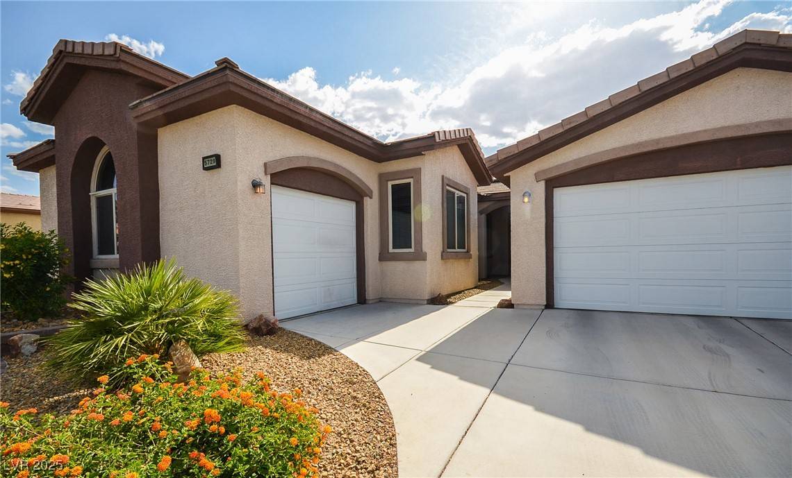 Las Vegas, NV 89120,5729 Willie Saunders ST