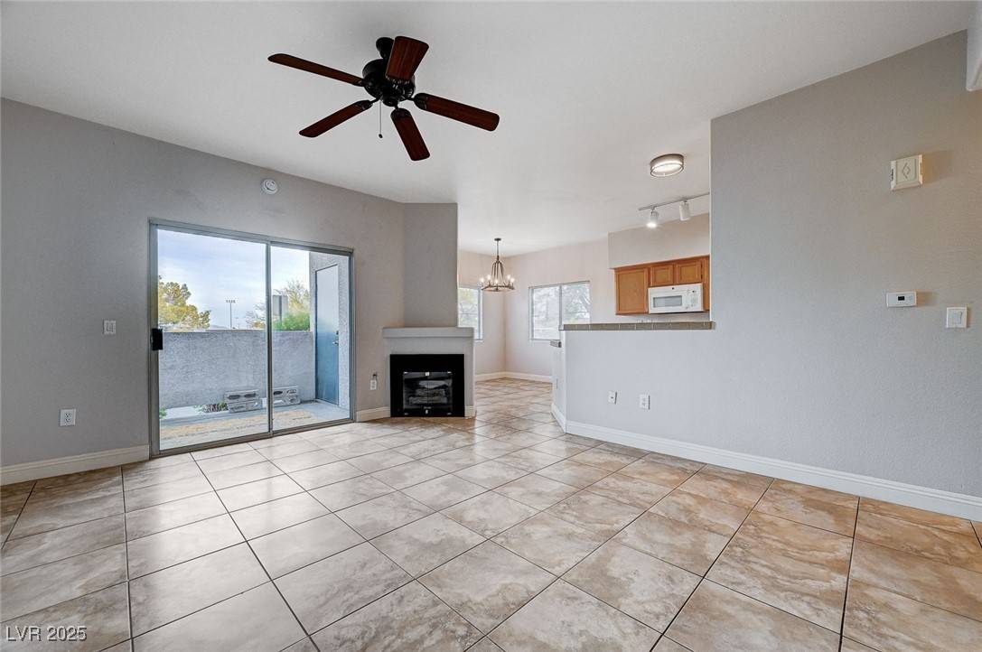 Las Vegas, NV 89128,2113 Echo Bay ST #102