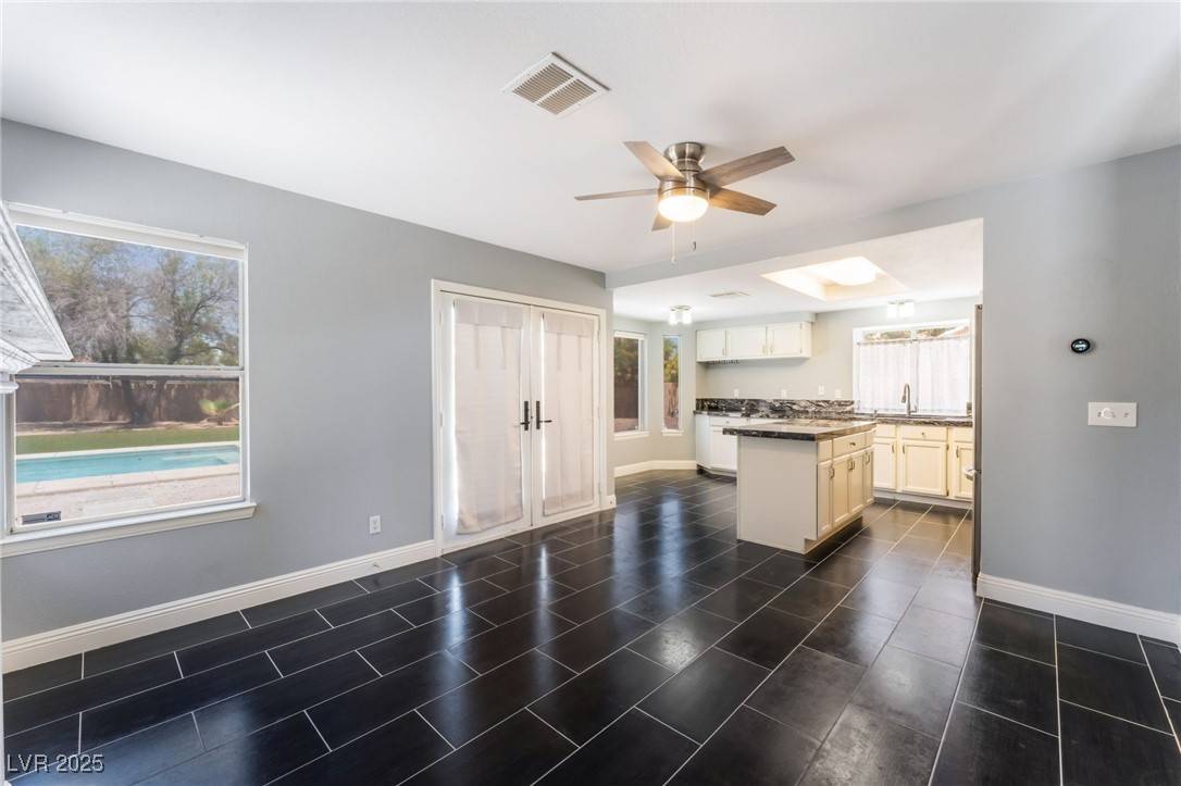Las Vegas, NV 89128,8412 White Shore CIR