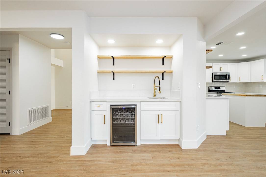 Henderson, NV 89074,2107 Fountain Springs DR