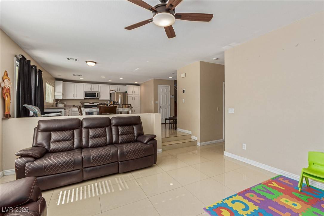 North Las Vegas, NV 89030,2621 Rainbow Glow ST